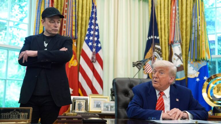 Elon Musk and Trump in Oval Office